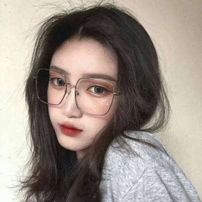 做她的英雄游戏下载